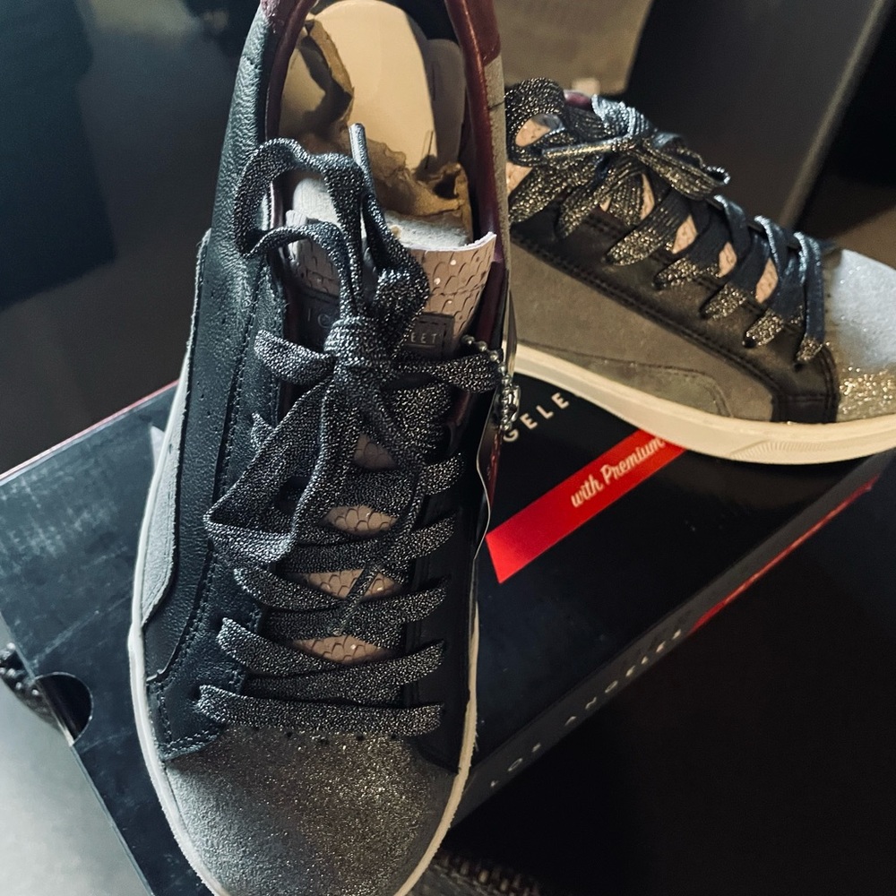 Sketchers Street LA, Black Leather Multi Size 8